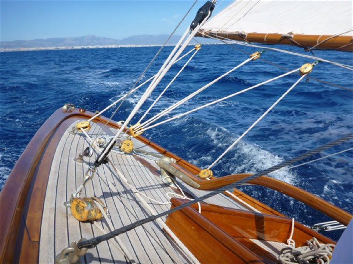 Zbs Yat Vernik 12 Kg - (Güneşe ve Neme Dayanıklı Vernik) küçük görsel