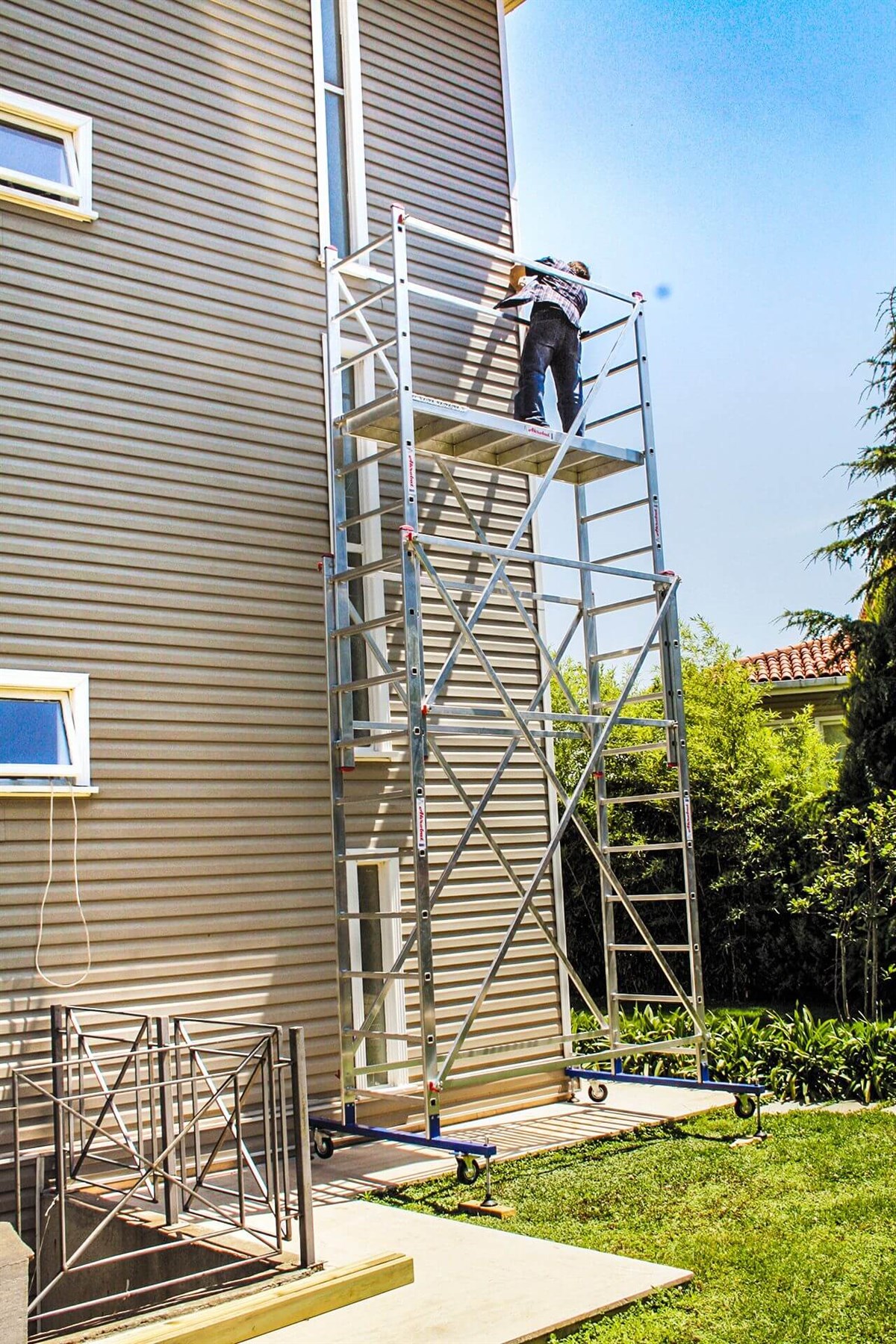 Akrobat 2X2 Teleskopik İskele (4 Mt) (Mağaza Teslim) küçük görsel