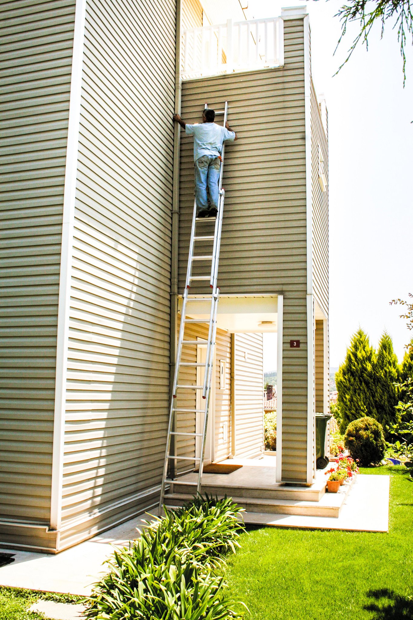 Akrobat Üç Parçalı Sürgülü Alüminyum Merdiven 3X250 Cm PTT Merdiveni küçük görsel