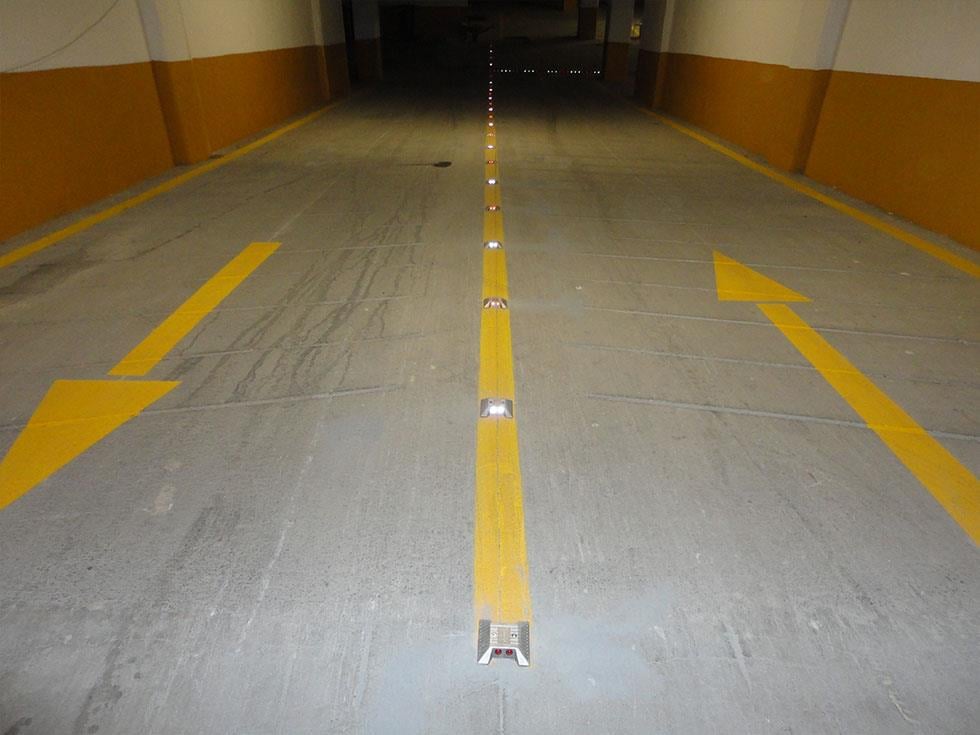 Metal Kedi Gözlü Yol Butonu küçük görsel