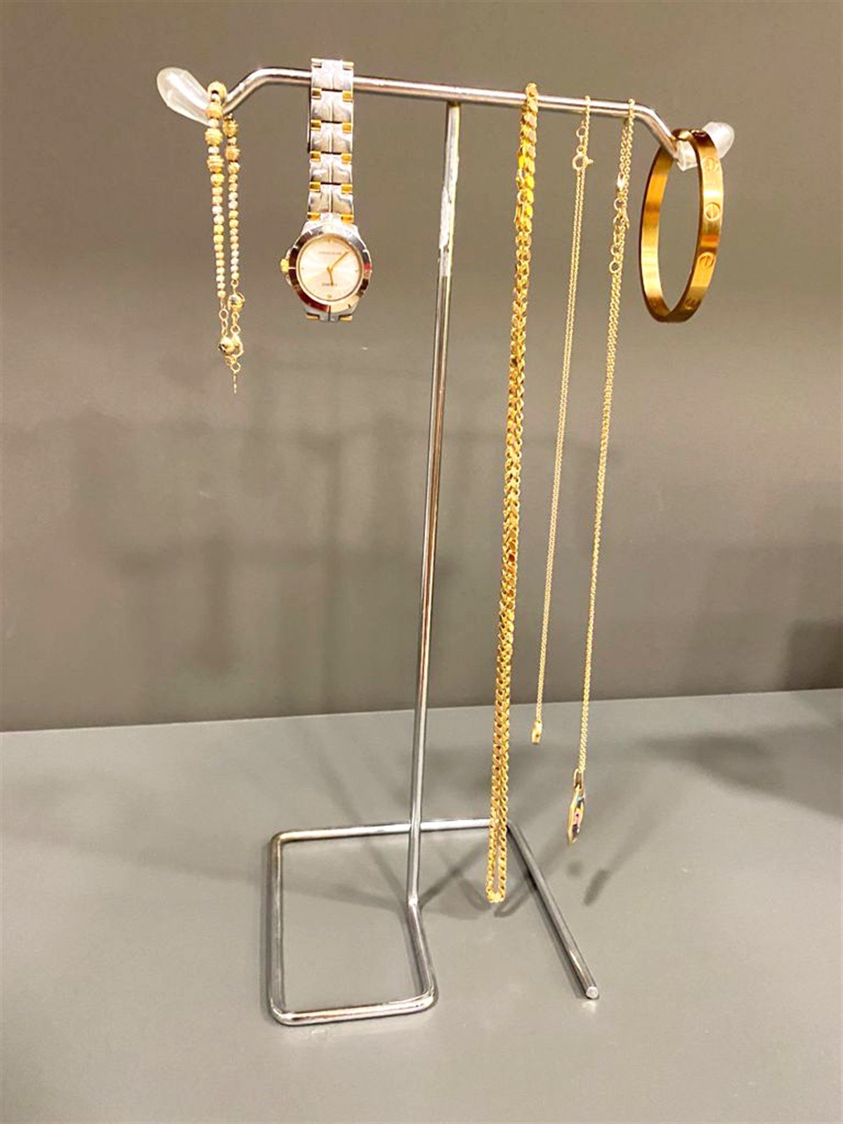 Takı ve Aksesuar Standı Köşeli Krom görseli