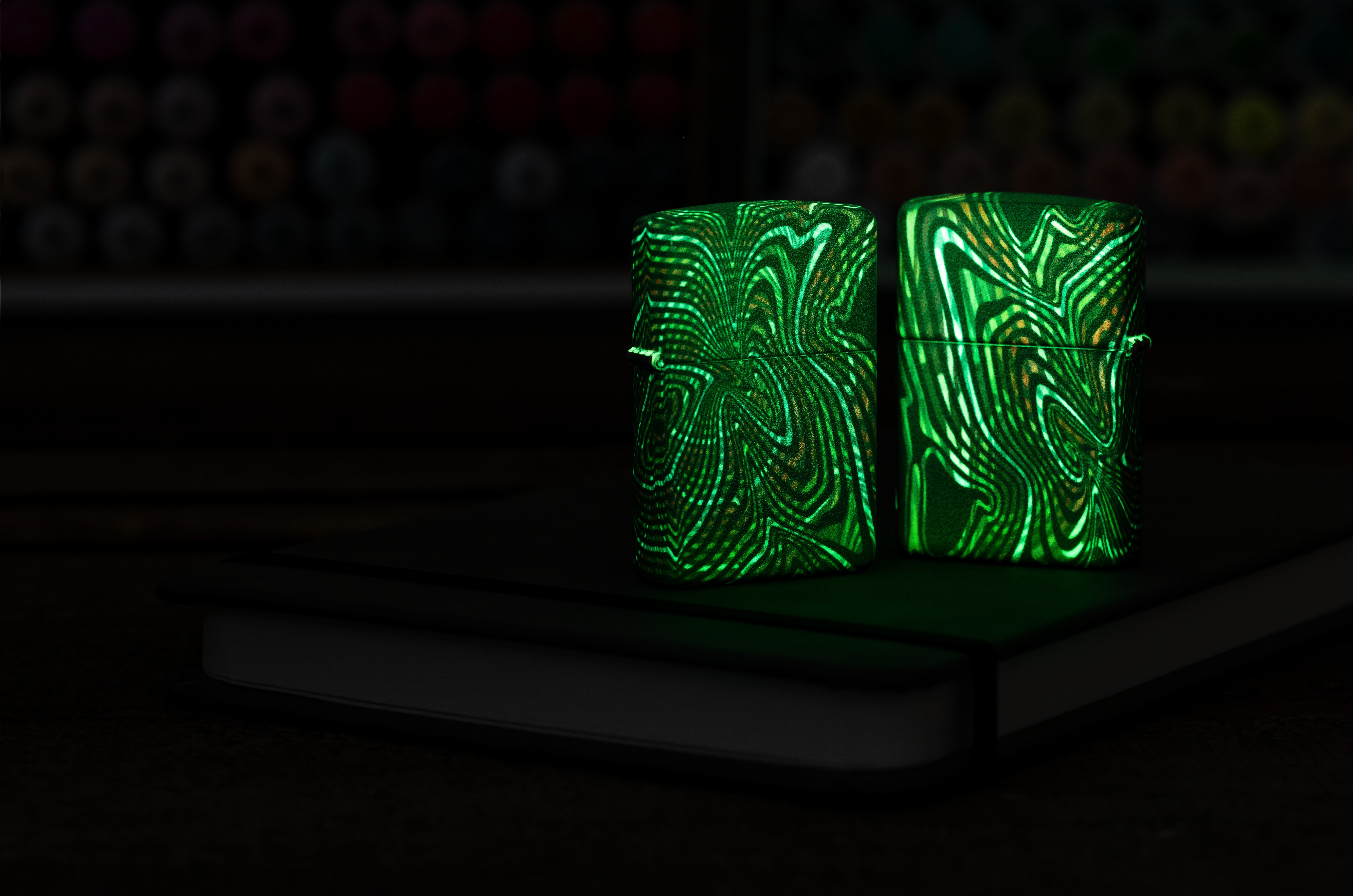 Glowing Illusion Design küçük görsel