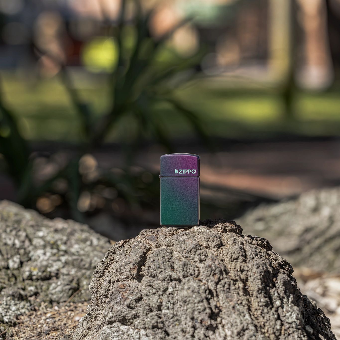 Slim® Iridescent Zippo Logo küçük görsel